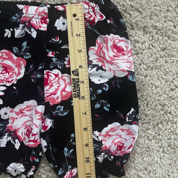 GIRLS 2 PIECE BOUTIQUE SHORT SET NIP SIZE M - Picture 10 of 14